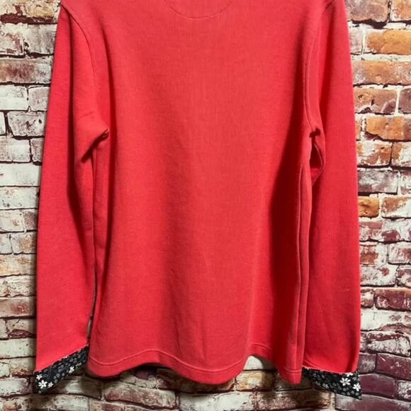 Orvis size medium signature print sweatshirt.  Excellent condition. - Picture 6 of 6